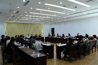 座谈会-缩.jpg